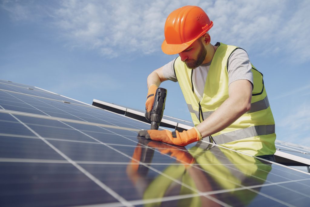 Quels sont les critères qui influent sur le coût d’un projet solaire ?